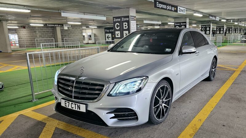 Safe Travels VIP Fleet Parked at Express Pick Up UK